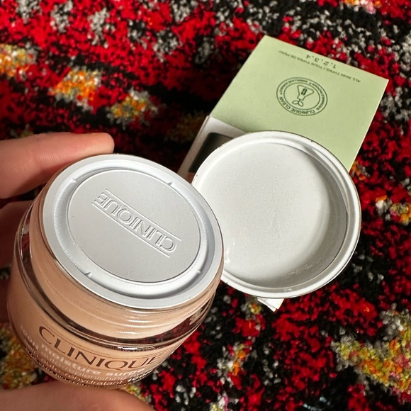 NEW Clinique Moisture Surge 100-Hour Auto-Replenishing Hydrator, 1.7 Oz - Picture 4 of 4